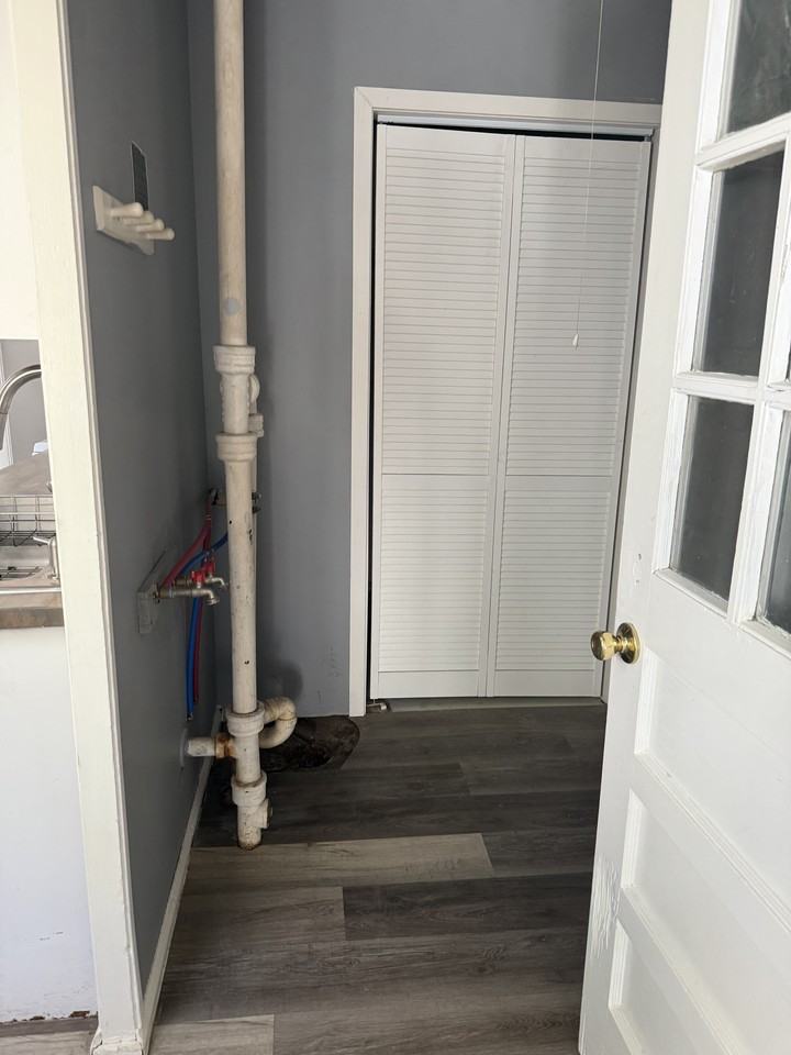 619 West Lakewood Avenue #1 - Photo 5 of 10