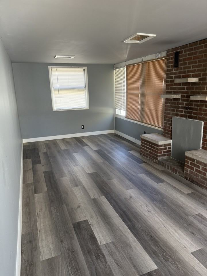619 West Lakewood Avenue #1 - Photo 6 of 10