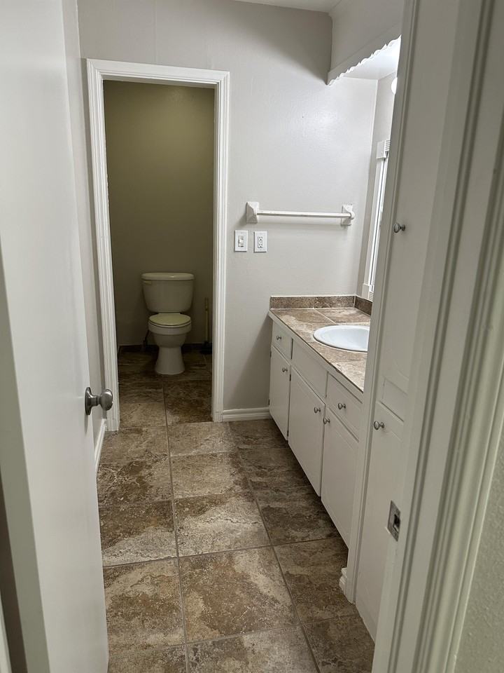 403 East F Street #1 - Photo 4 of 21