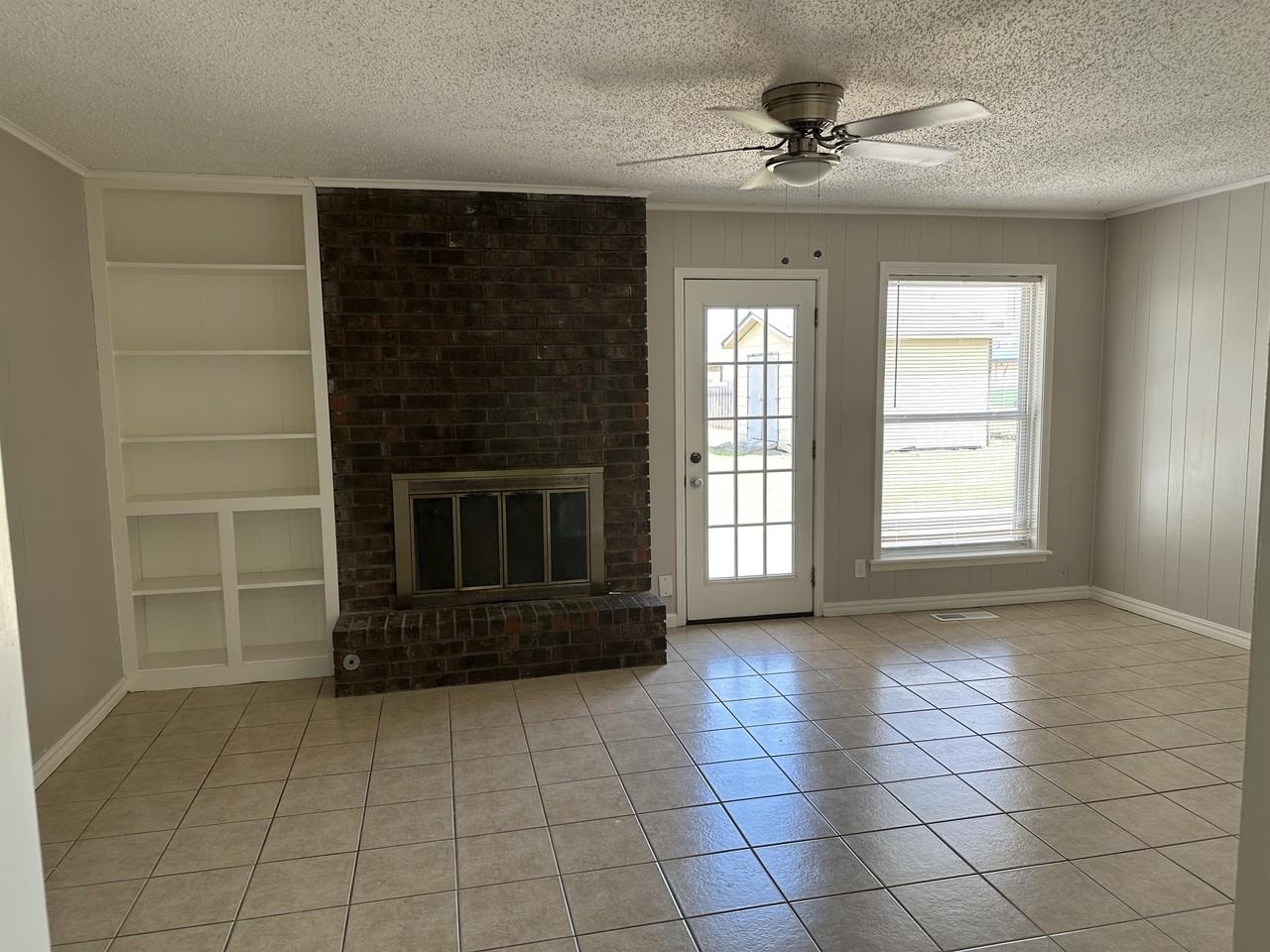 403 East F Street #1 - Photo 5 of 21