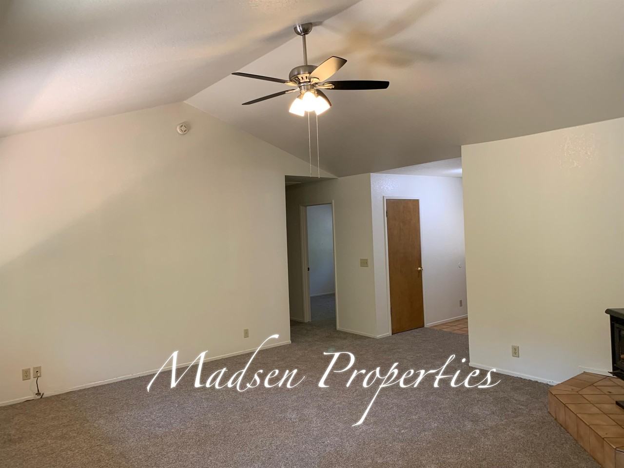 14736 Carnegie Rd #1 - Photo 4 of 25