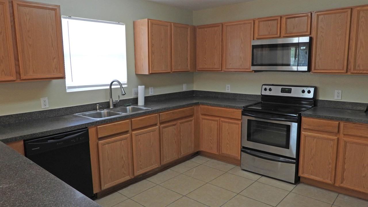 6318 North 19th Lane #1 - Photo 4 of 15