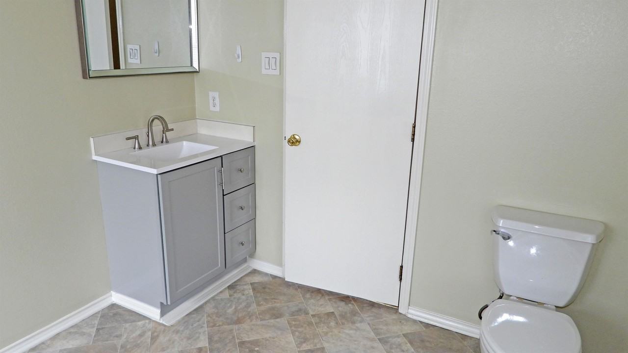 6318 North 19th Lane #1 - Photo 5 of 15