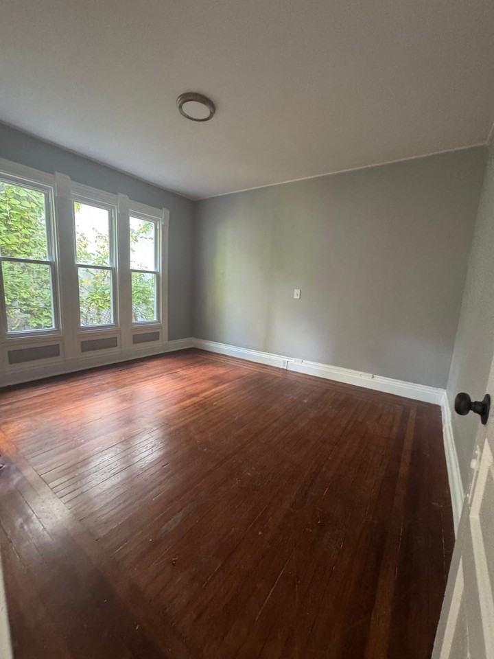 17 Hobson Avenue #1 - Photo 3 of 5