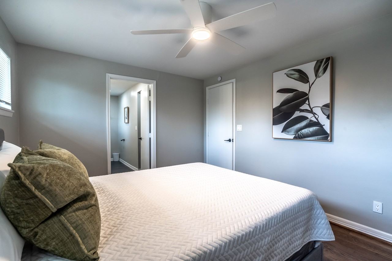 1602 Bonnie Brae St #12 - Photo 7 of 14