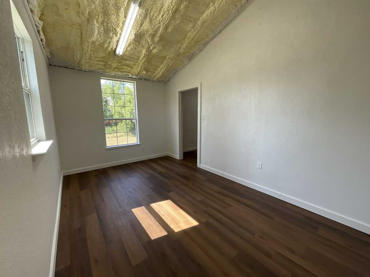 501 West Garland Street #A - Photo 5 of 10