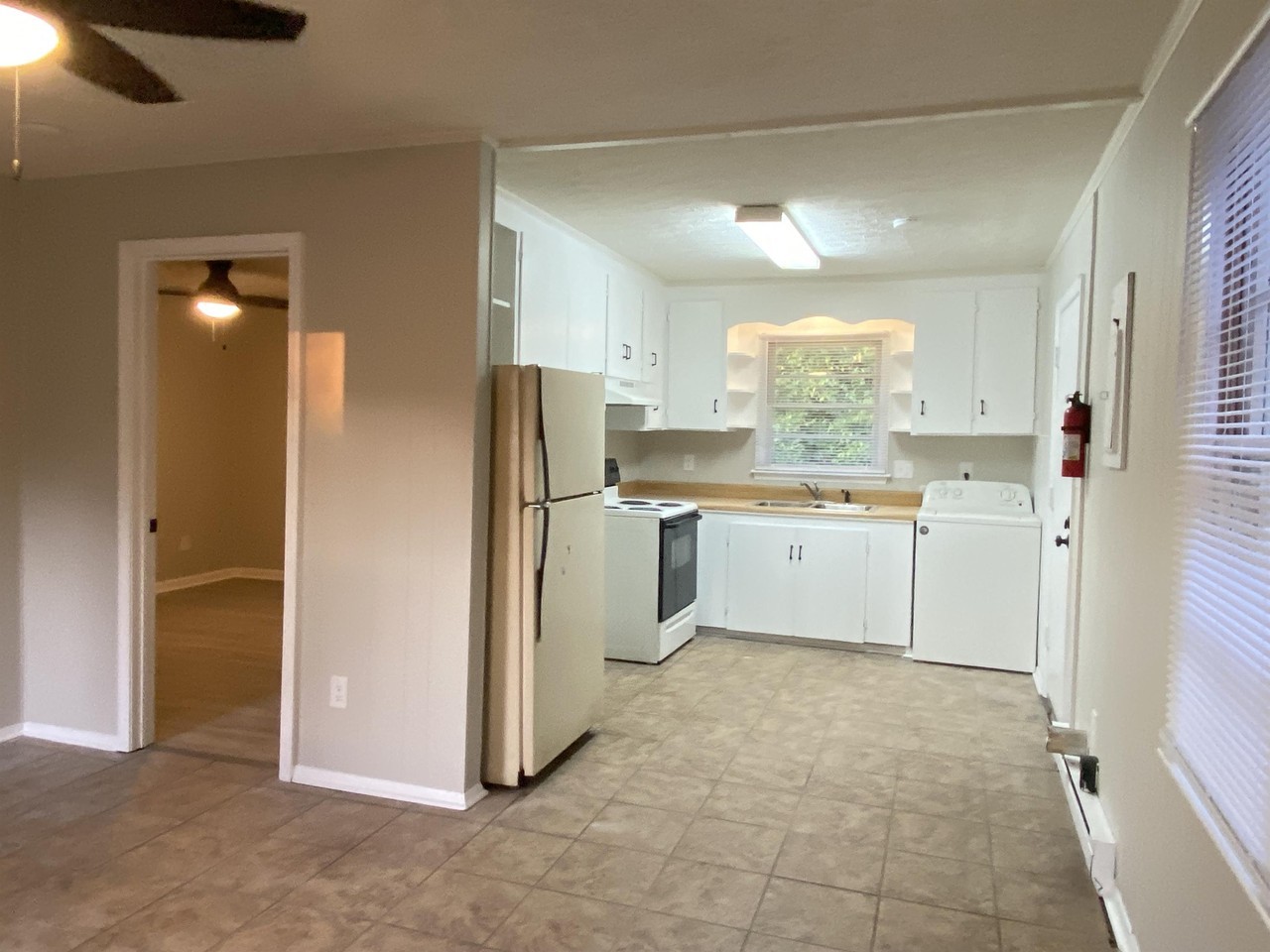 2514 Nobie Street - 2514 B #2514B - Photo 5 of 22