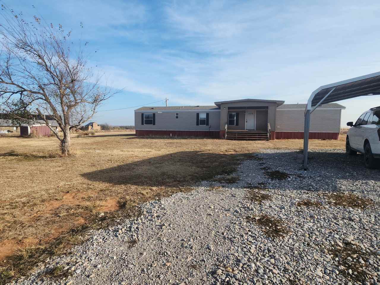 800 Avery Dr #1 - Photo 2 of 19