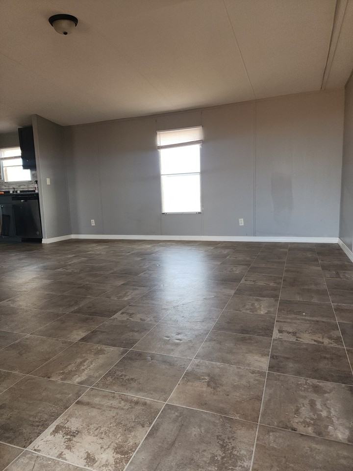 800 Avery Dr #1 - Photo 4 of 19