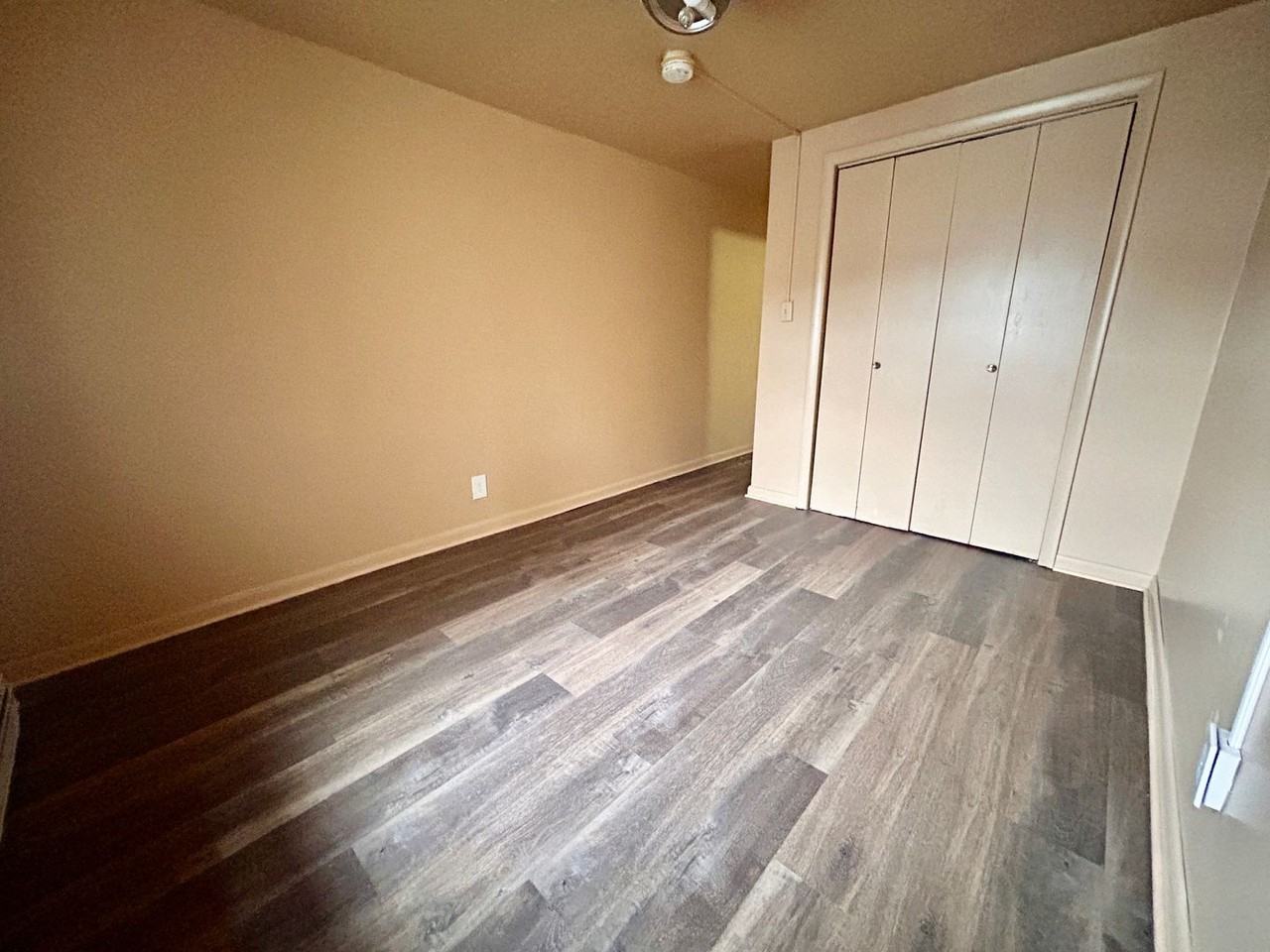 45 N Wolf St - Photo 3 of 20