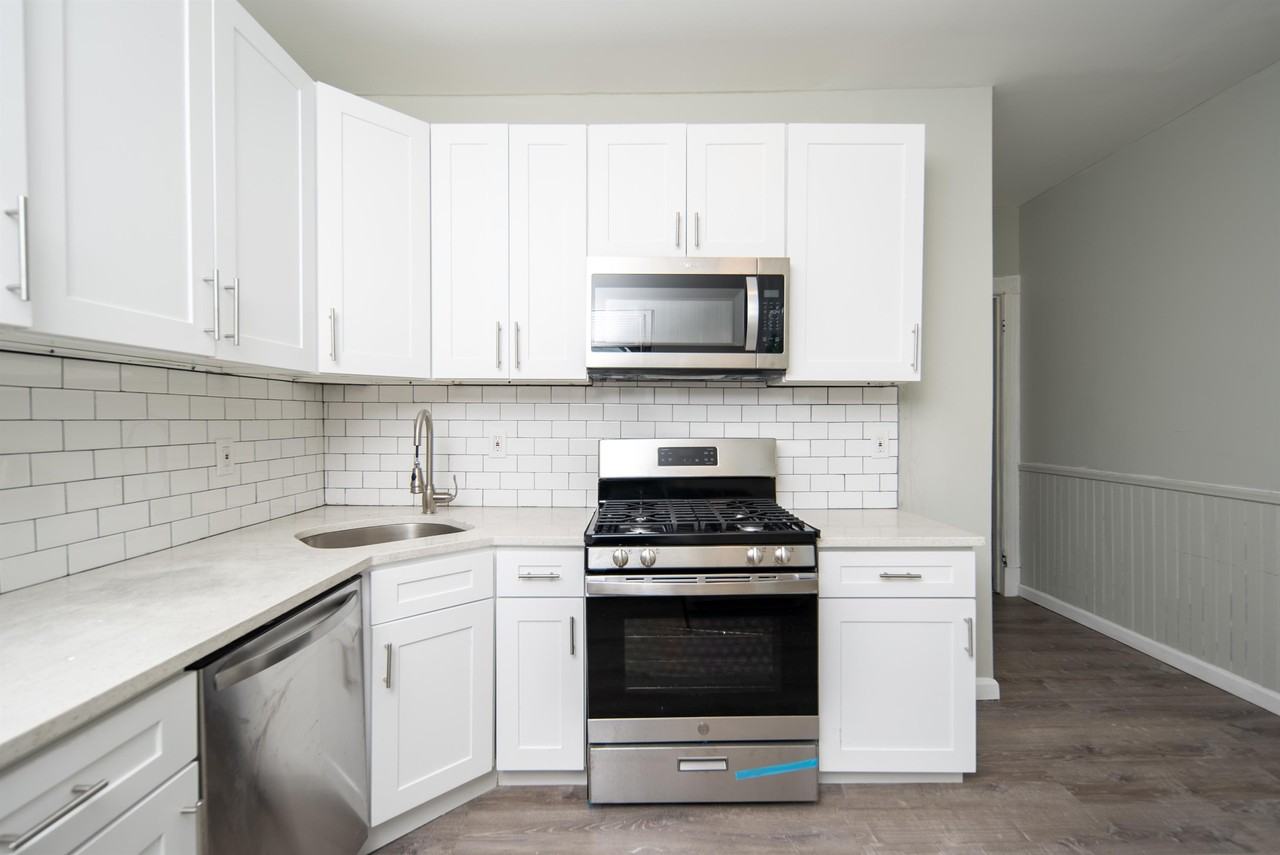 2326 Fifteenth St #2 - Photo 3 of 46