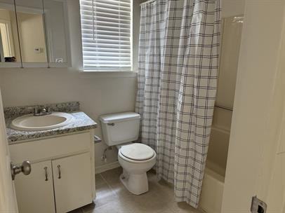 930 Lakeside Dr #1 - Photo 5 of 22