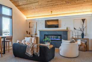 2411 Broadway St - Photo 1 of 1