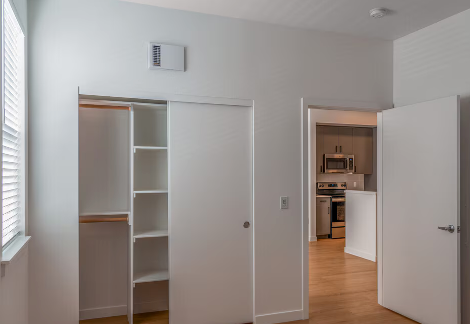 2411 Broadway St - Photo 2 of 14