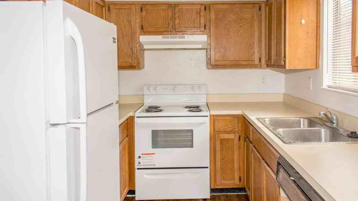 2020 Wells Rd - Photo 3 of 16