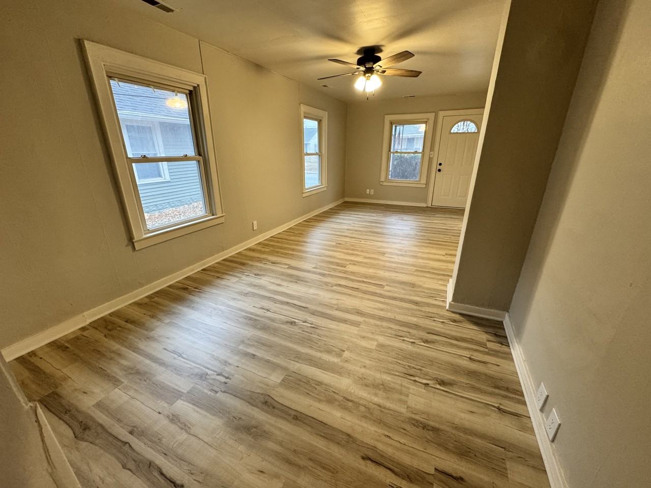 727 E North St #1 - Photo 4 of 10