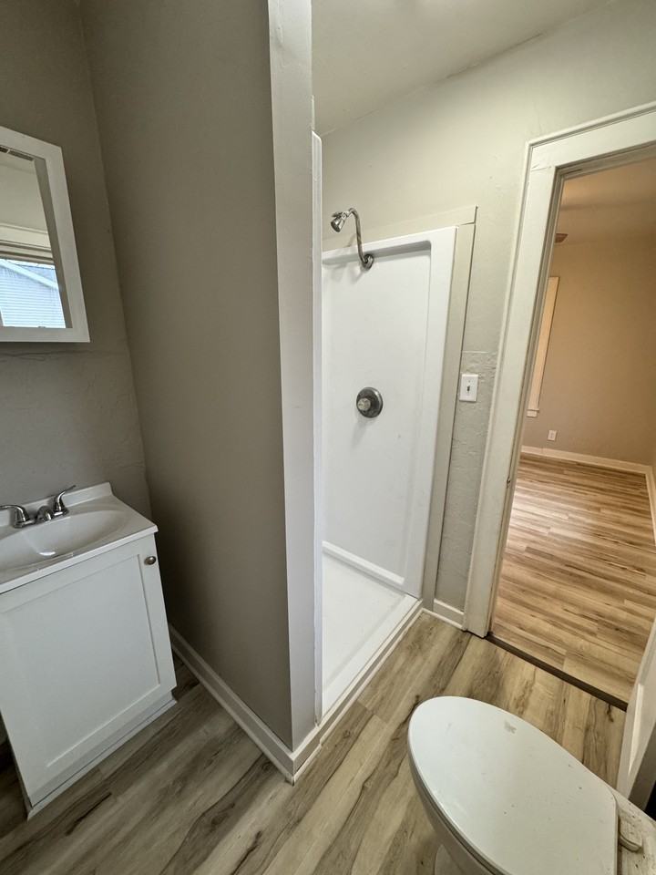 727 E North St #1 - Photo 6 of 10