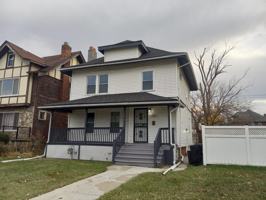 featured image of 75 Waverly Avenue #1