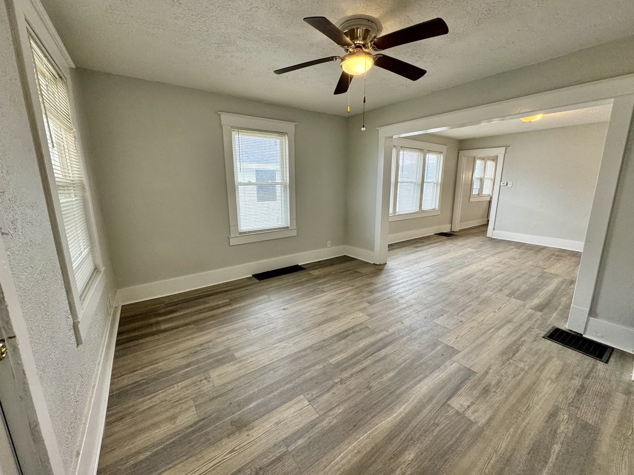 808 E Elm St #1 - Photo 2 of 8