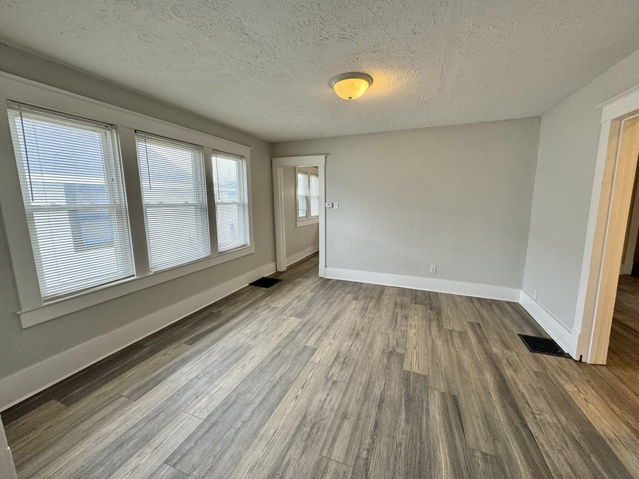 808 E Elm St #1 - Photo 3 of 8