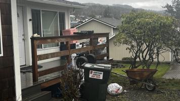 featured image of 1109 Acacia Ave #B