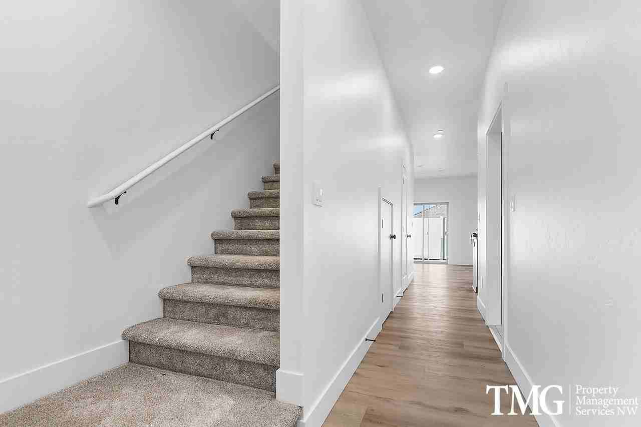 Vintage Park Townhomes - Photo 2 of 34