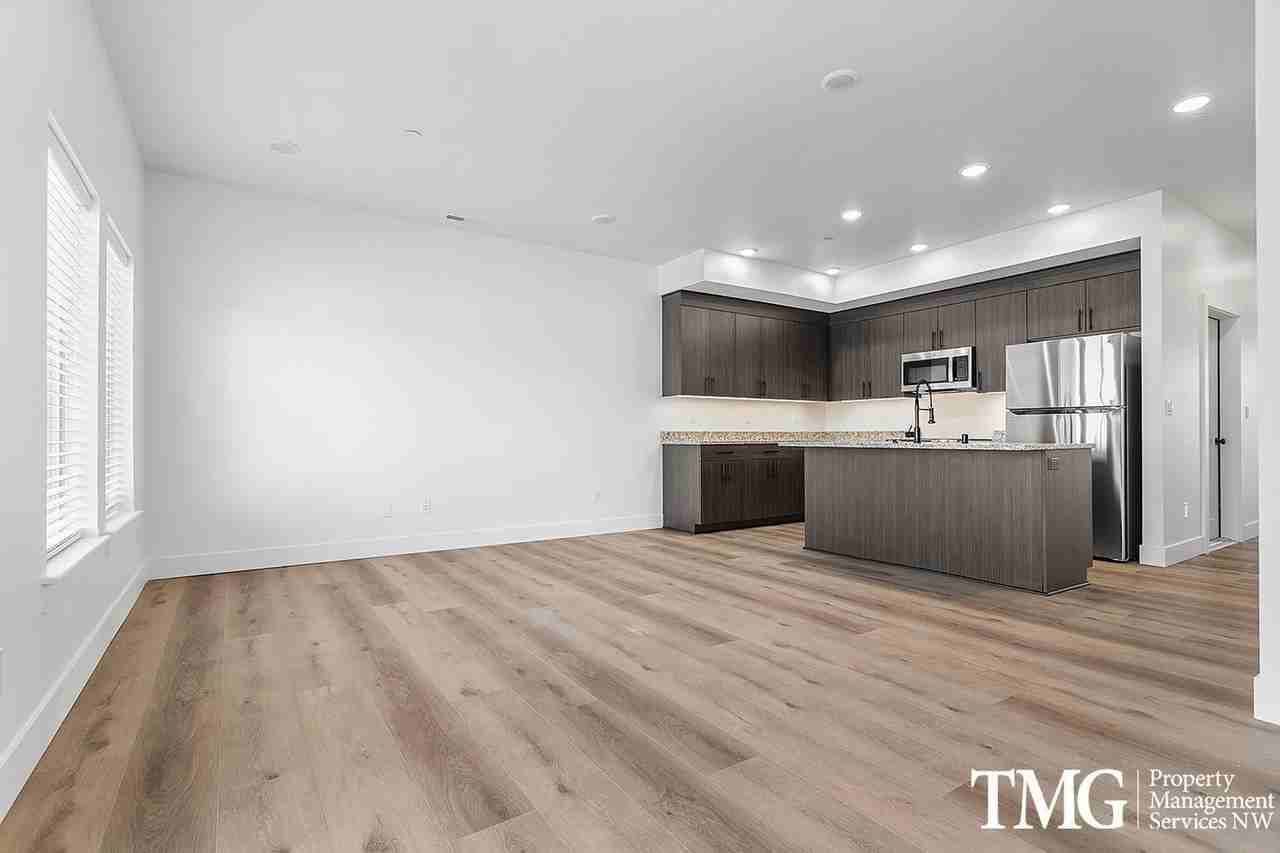 Vintage Park Townhomes - Photo 5 of 34