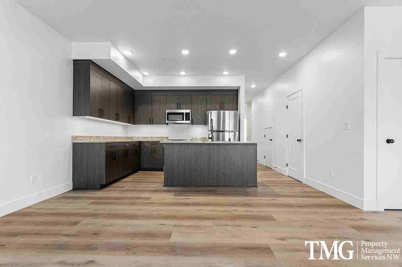 Vintage Park Townhomes - Photo 6 of 34