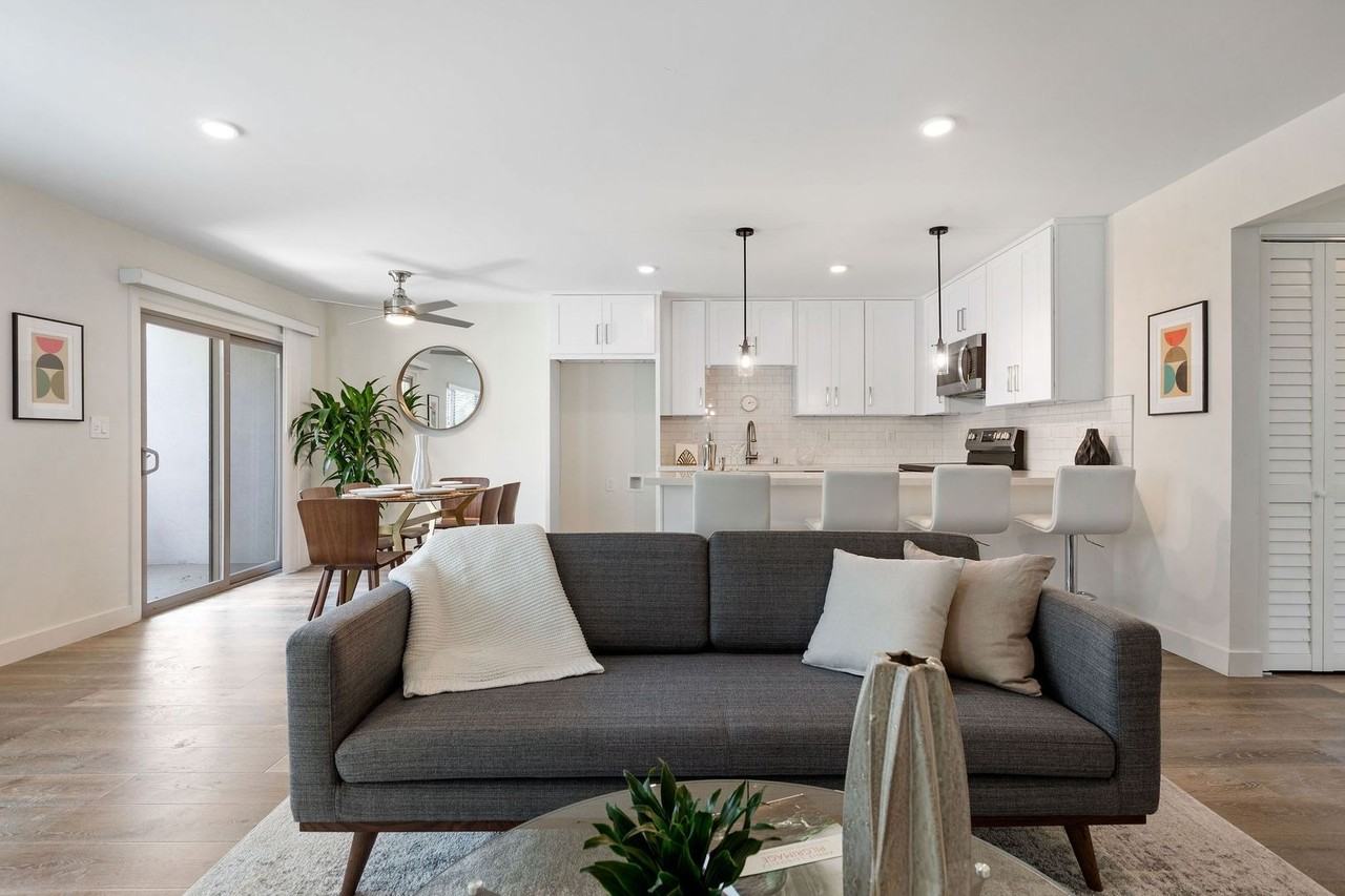 3450 Emerald (312 Calle Miramar LLC) - Photo 5 of 37