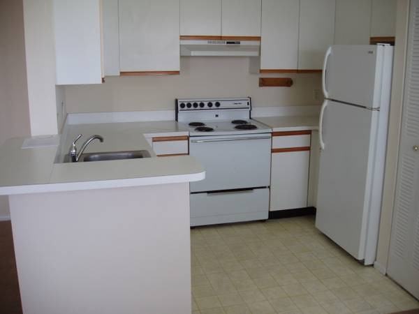 324 18th Pl #324 - Photo 2 of 8