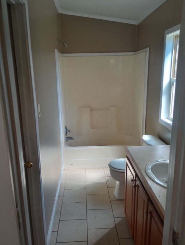 819 W 26th St #819 - Photo 7 of 9