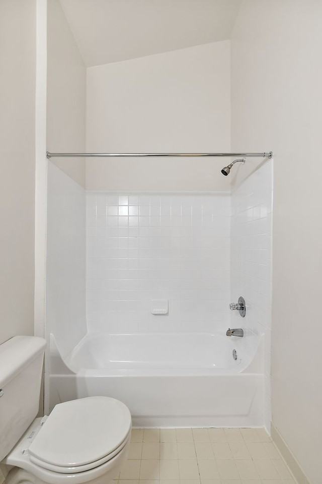 Whispering Lakes Apts - Photo 2 of 50