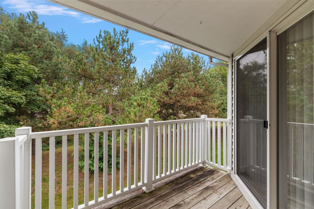 Whispering Lakes Apts - Photo 5 of 50