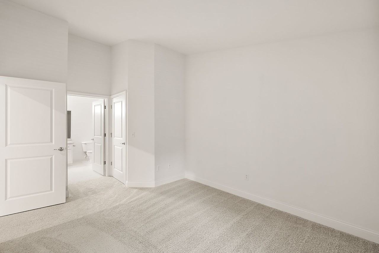 Whispering Lakes Apts - Photo 7 of 50