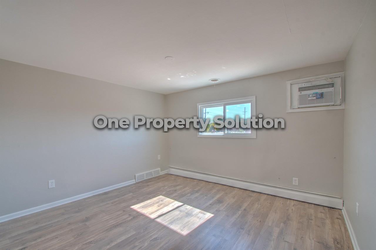 5284 Broadway #1 - Photo 3 of 16