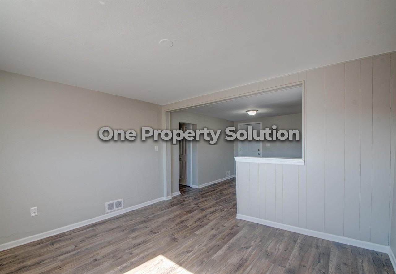 5284 Broadway #1 - Photo 4 of 16