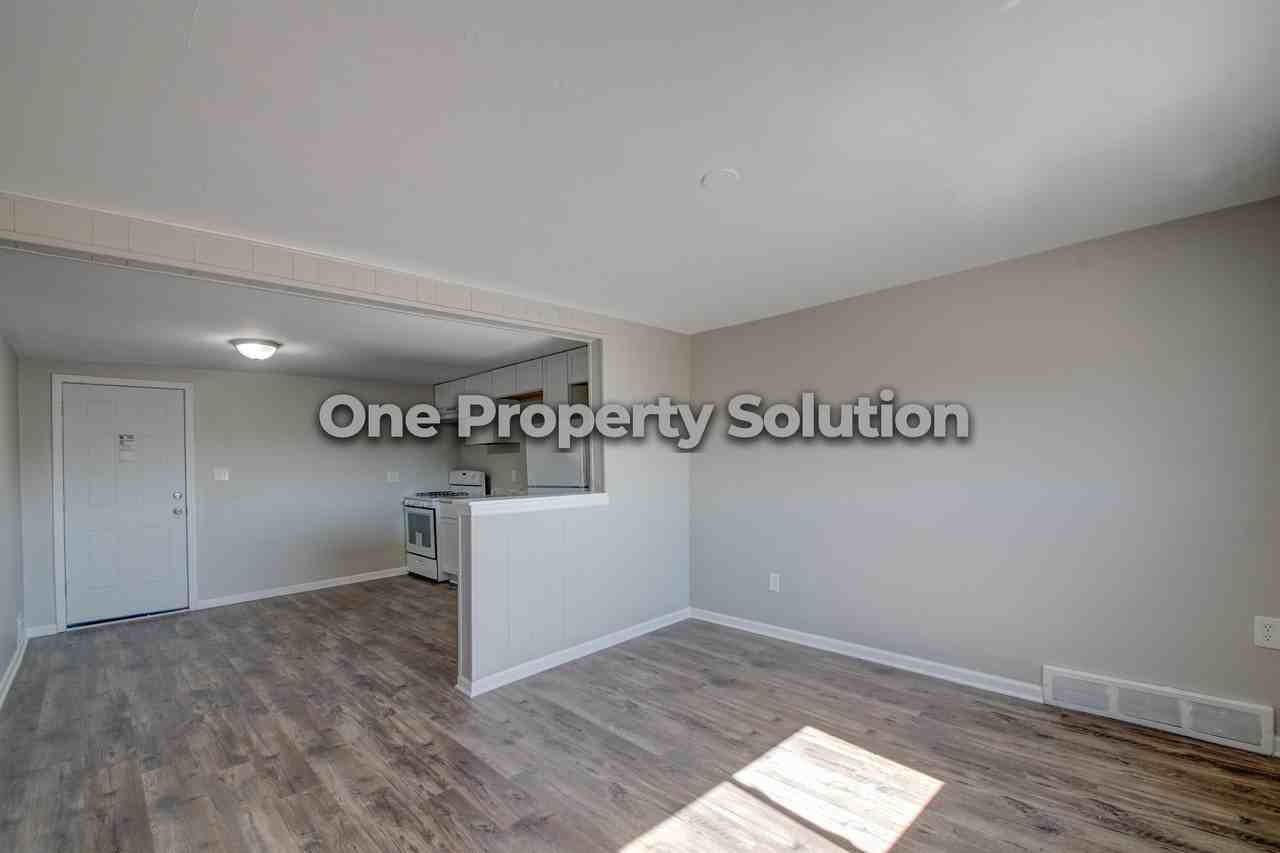 5284 Broadway #1 - Photo 5 of 16