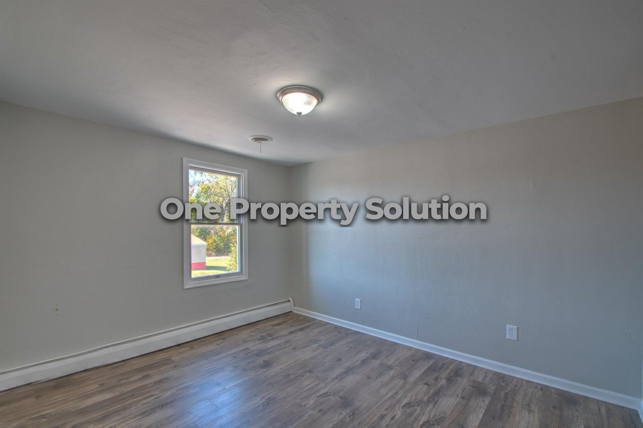 5284 Broadway #1 - Photo 6 of 16