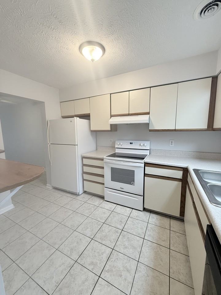 1025 Carolina Rd #W1 - Photo 6 of 29