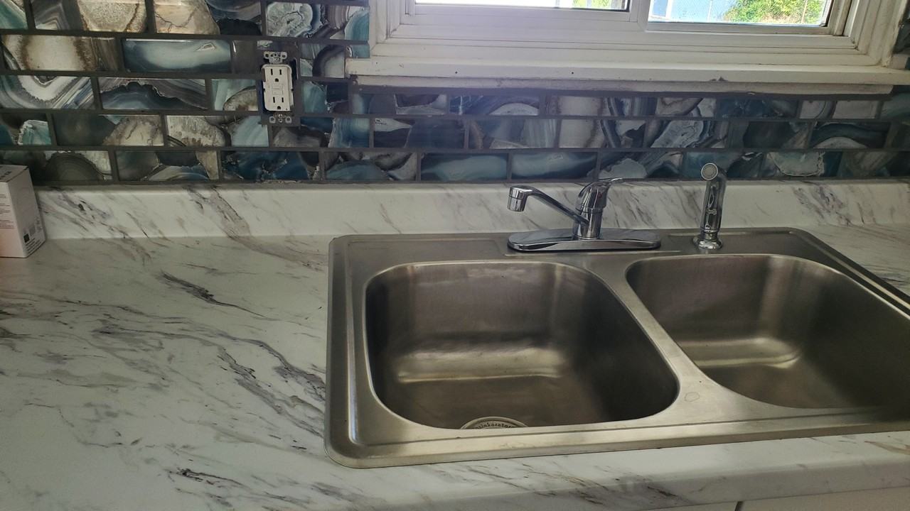 805 E Hemphill Rd #1 - Photo 2 of 21