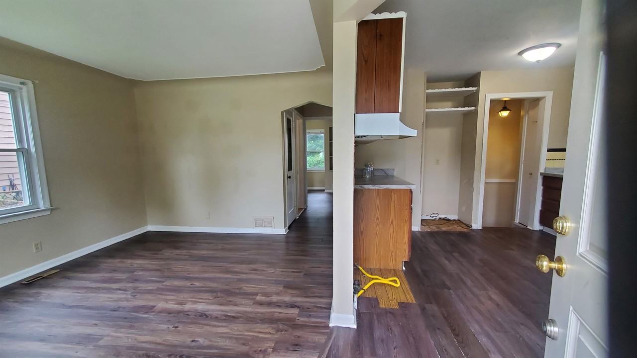 520 Burroughs Ave #1 - Photo 7 of 40