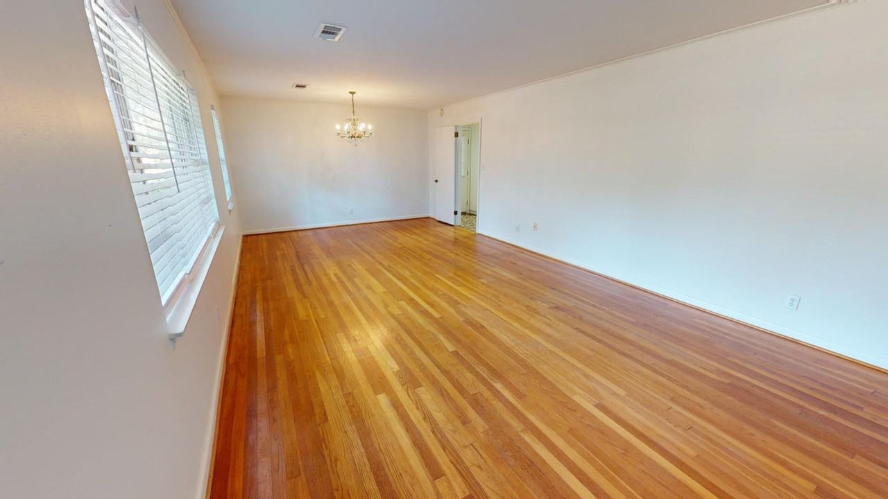 355 Mont Vista Dr #1 - Photo 3 of 31