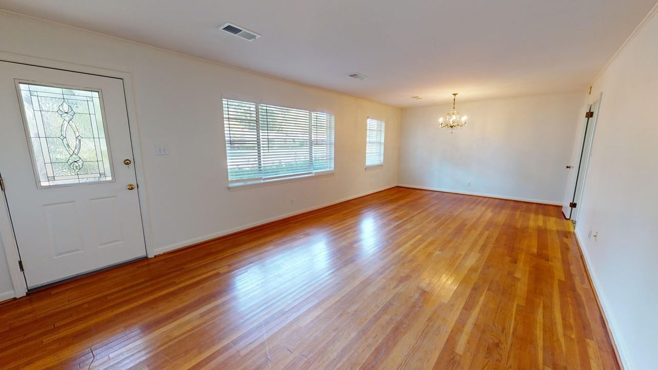 355 Mont Vista Dr #1 - Photo 5 of 31