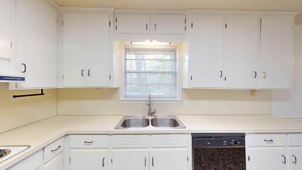 355 Mont Vista Dr #1 - Photo 7 of 31