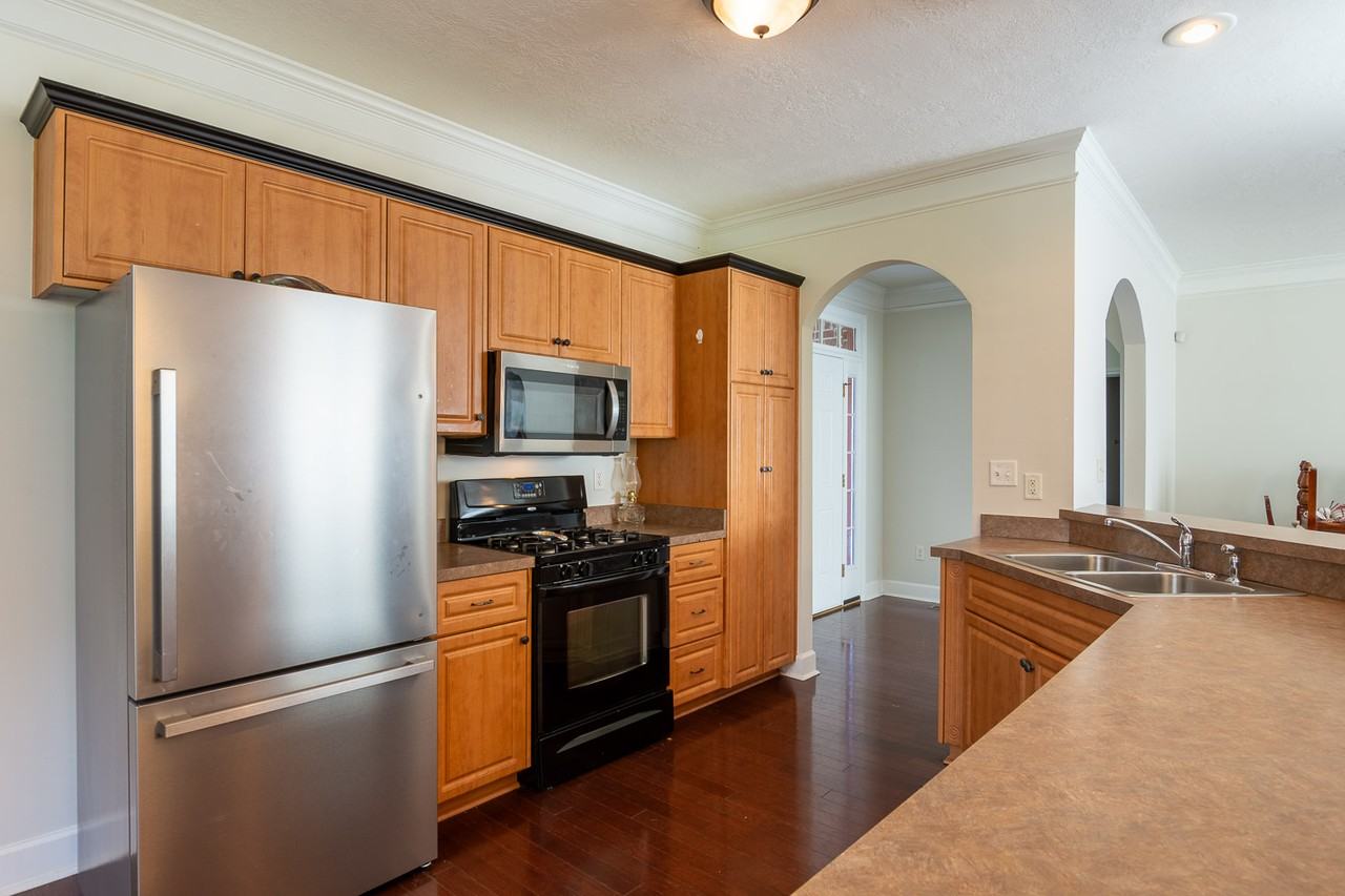 862 Tyler Woods Drive #1 - Photo 5 of 27