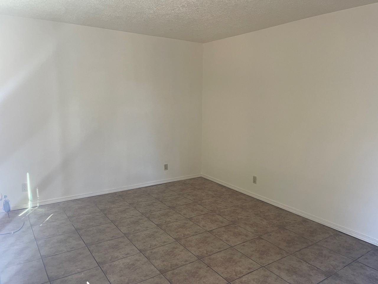 13401 Fruit Ave Ne #B - Photo 3 of 8