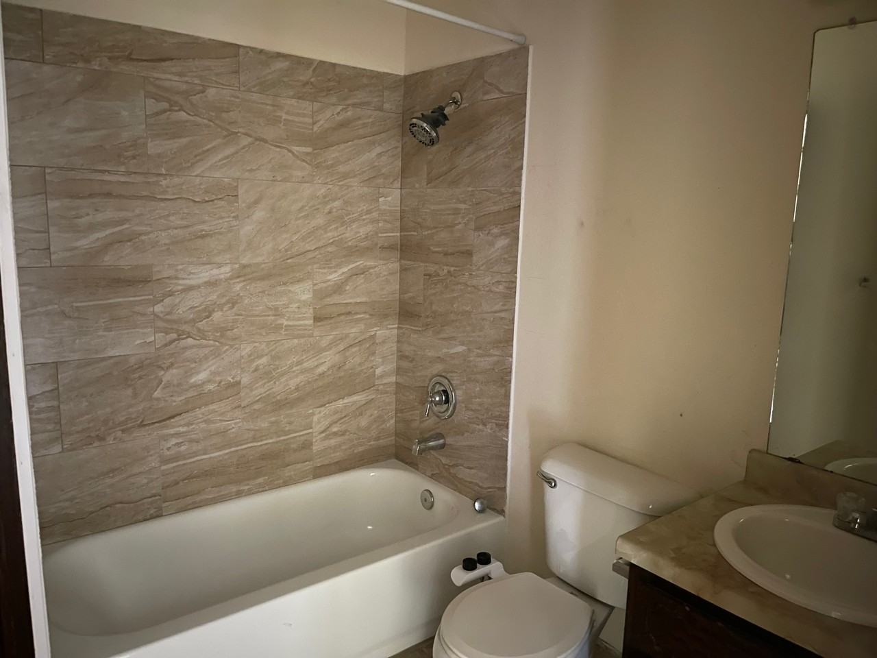 13401 Fruit Ave Ne #B - Photo 7 of 8