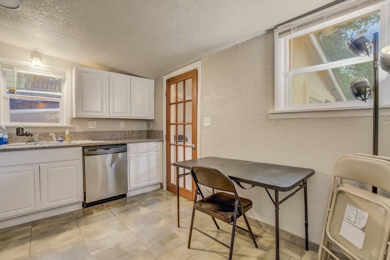 542 W Boulder St #1 - Photo 7 of 12