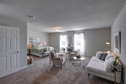 641 Mckay Way #4 - Photo 3 of 7