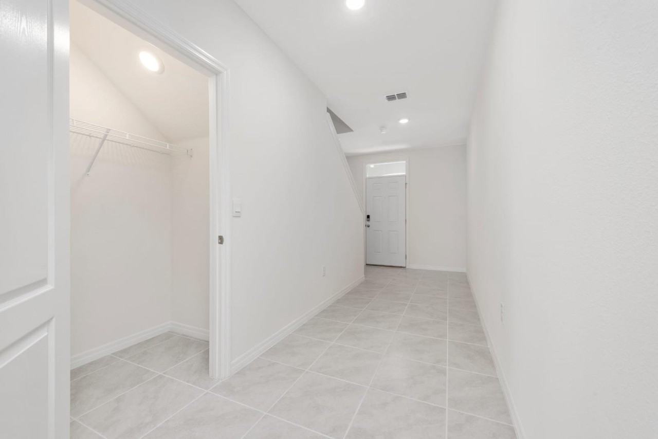 1296 Cascades Ave #1 - Photo 3 of 50